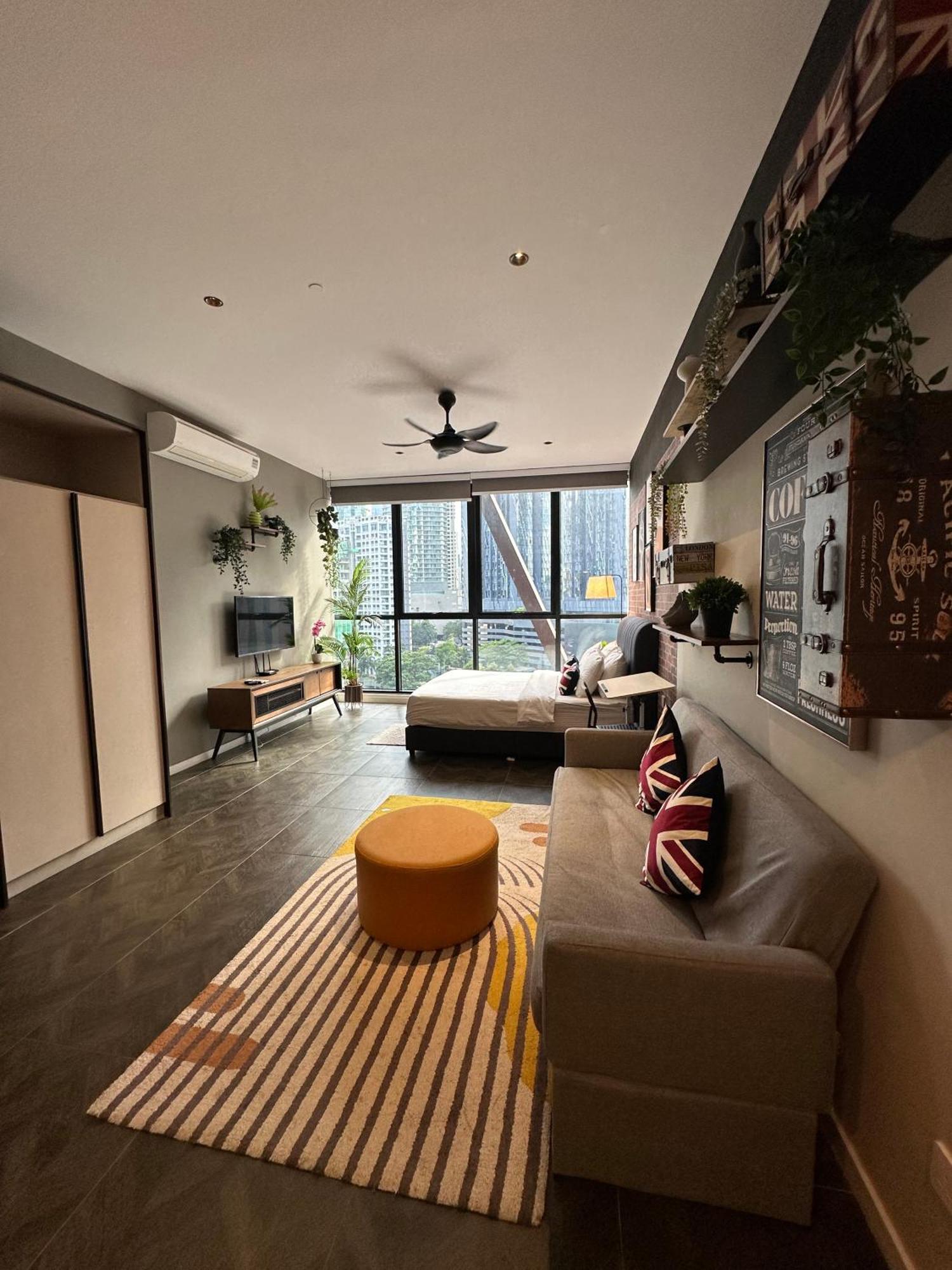 Scarletz Suites Klcc By Numa Kuala Lumpur Exterior photo