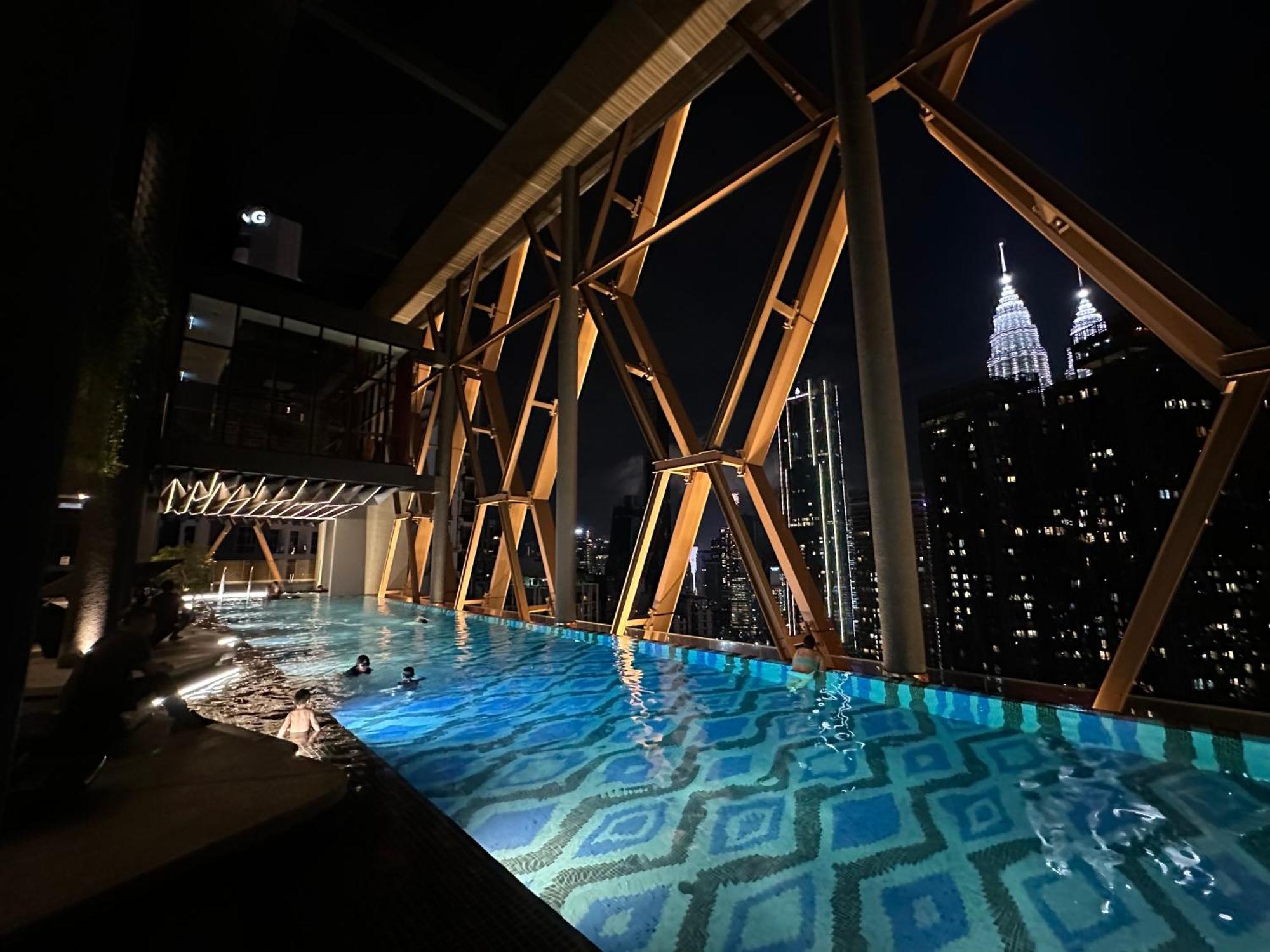 Scarletz Suites Klcc By Numa Kuala Lumpur Exterior photo
