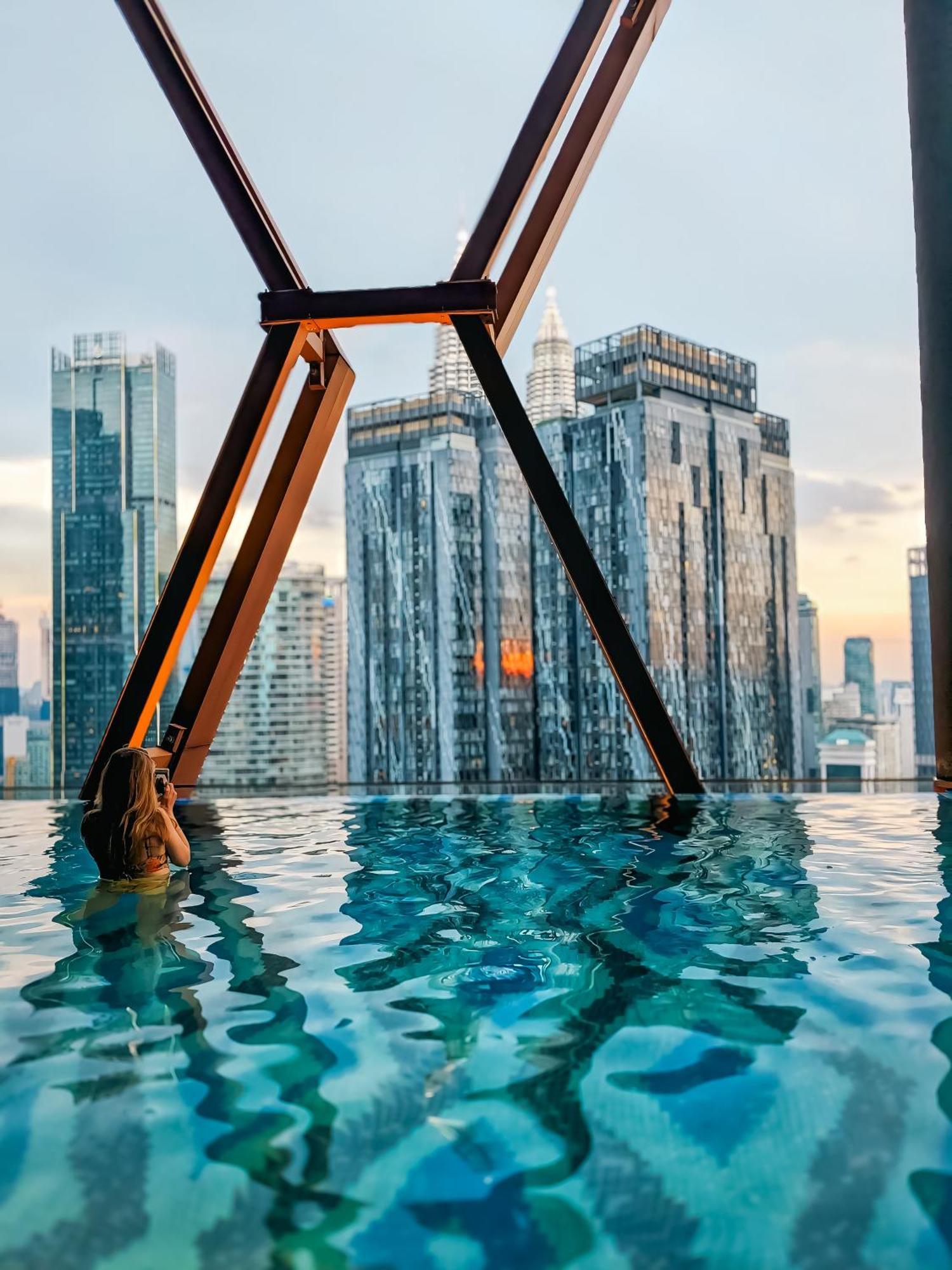 Scarletz Suites Klcc By Numa Kuala Lumpur Exterior photo
